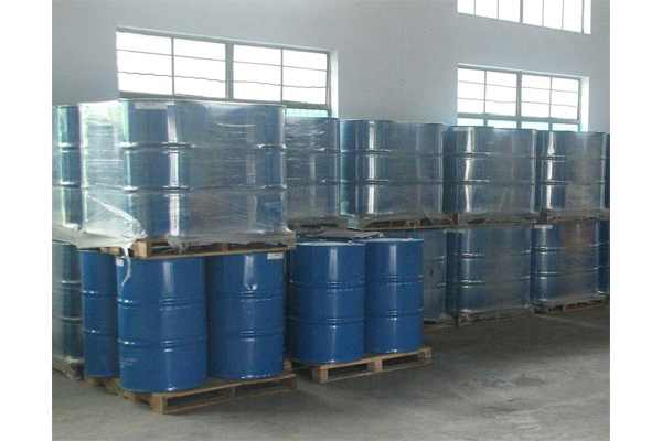 <a href='http://www.amghxgf.cn' target='_blank'>白油</a>